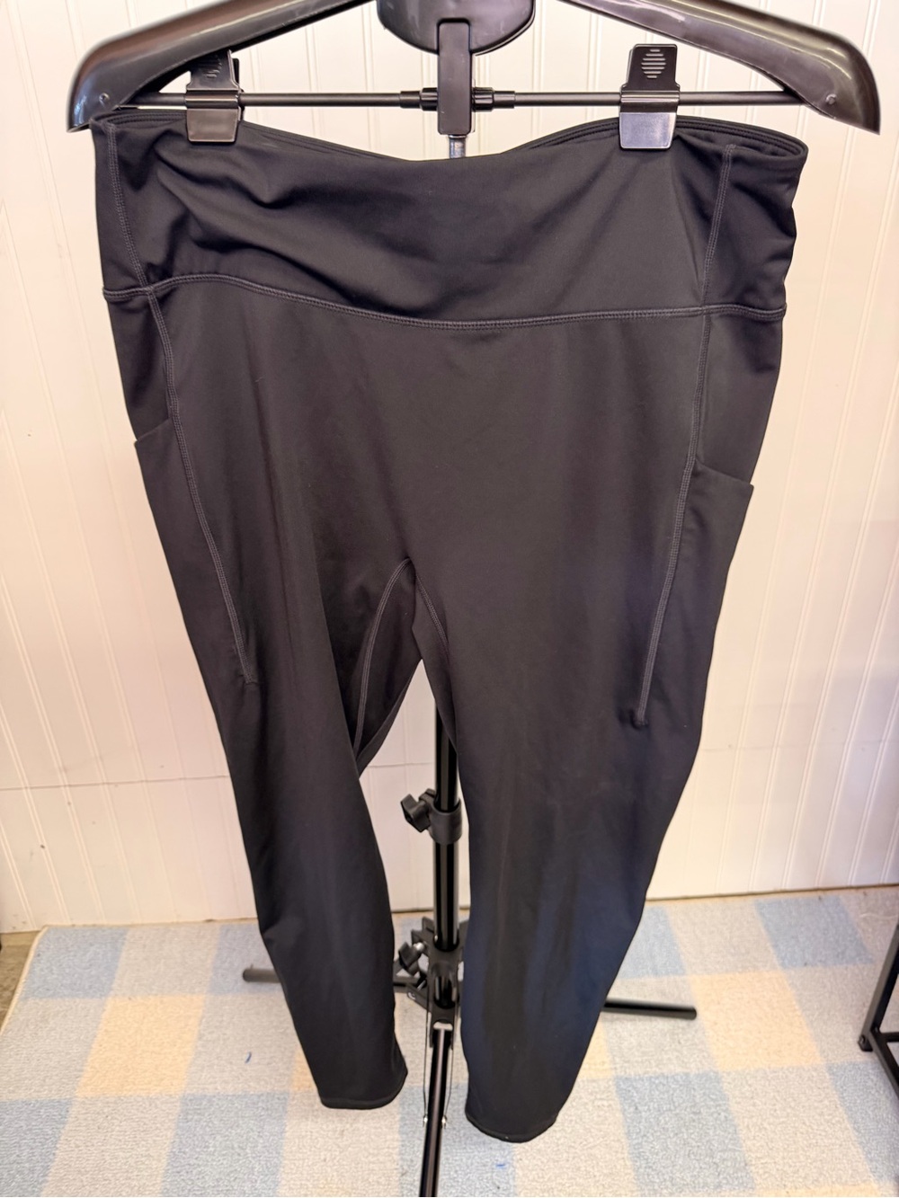 Fabletics Black Pocket Leggings
